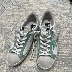 Golden Goose Sneakers